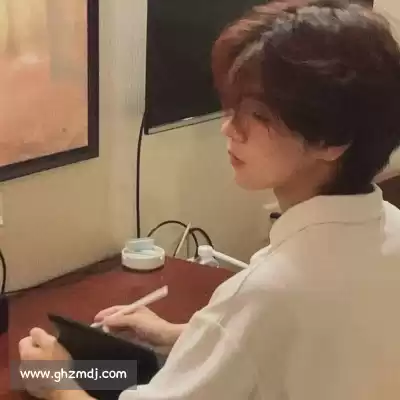 魏航钦